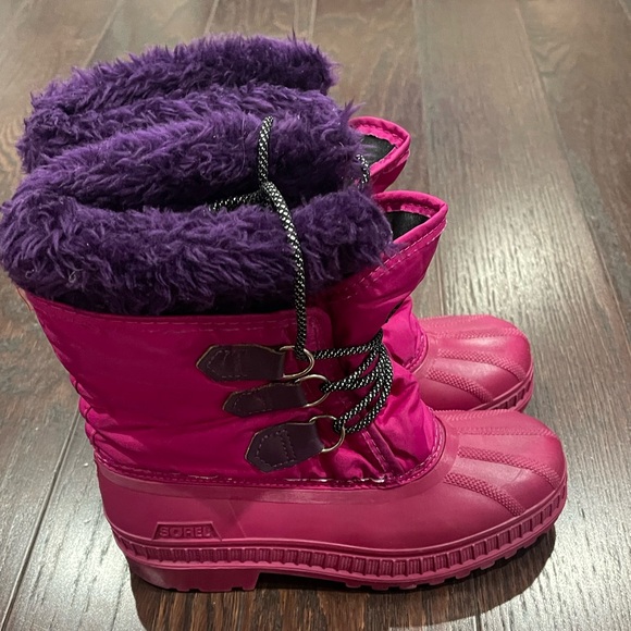 Sorel Girls Flurry Pink  Winter Boots Size 4 Insulated Snow Shoes - Picture 1 of 9